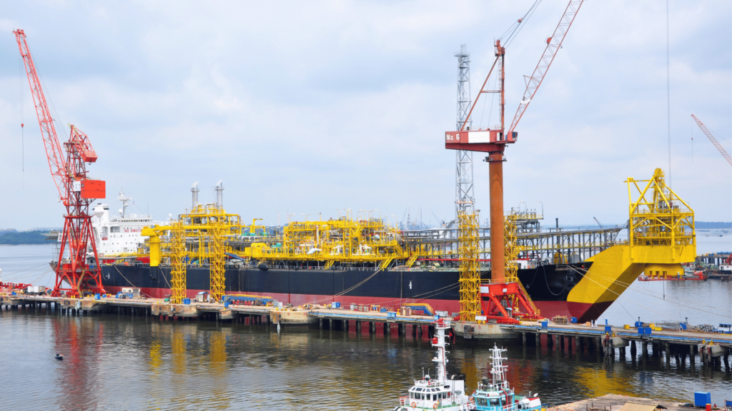 Navigating the Future of FPSO Operations: Trends, Opportunities, and Technology in Safety and Management